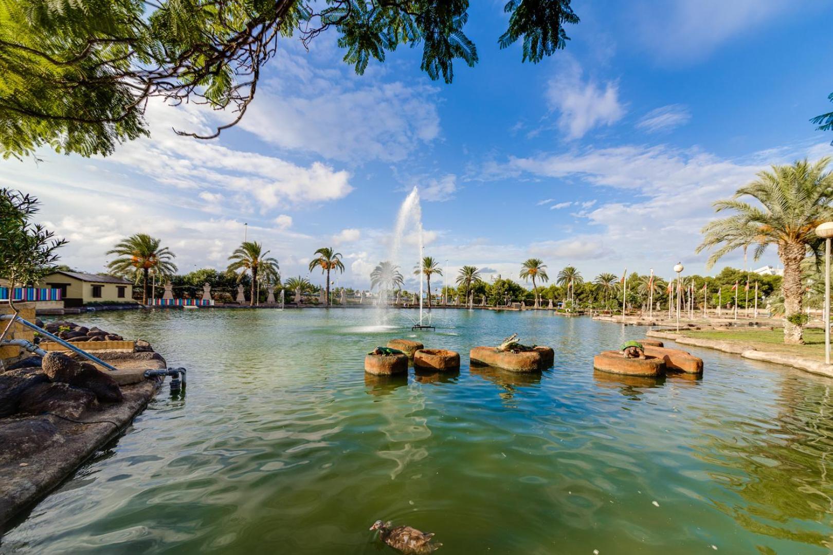 Parque De Las Naciones Torrevieja Exterior photo